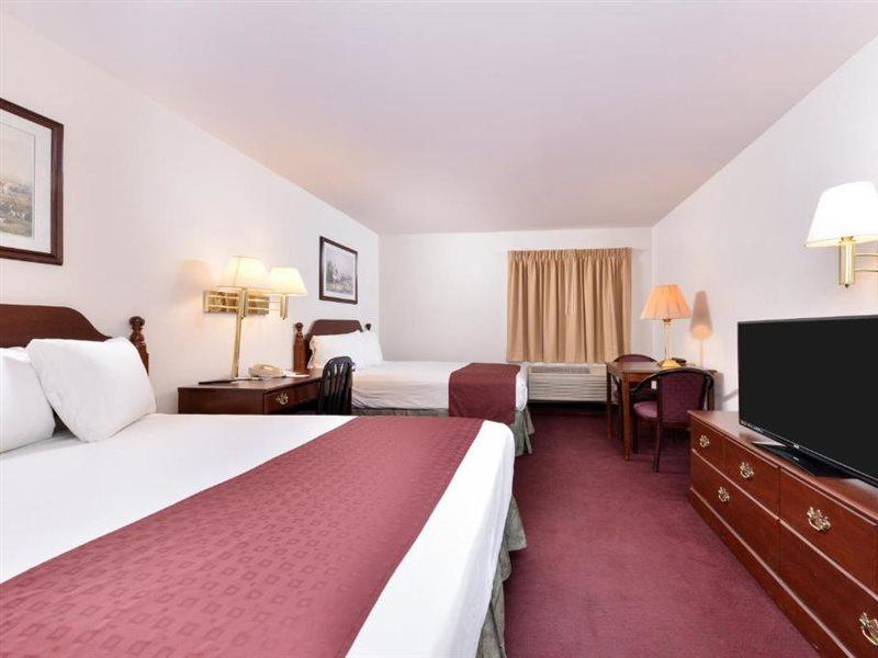 Americas Best Value Inn Somerville Texas Bagian luar foto