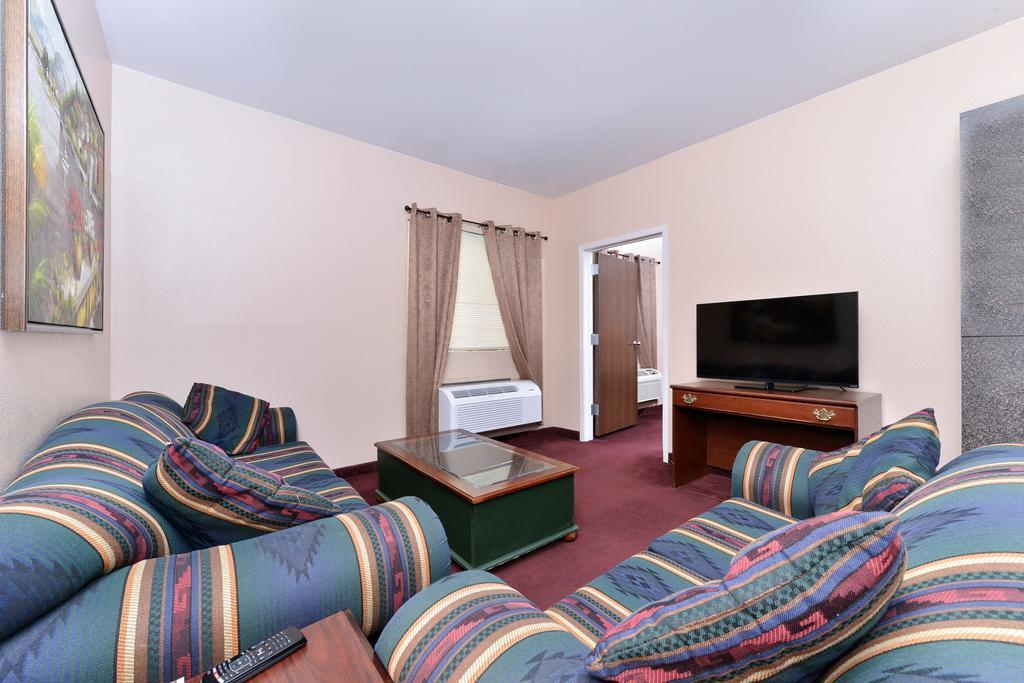 Americas Best Value Inn Somerville Texas Ruang foto