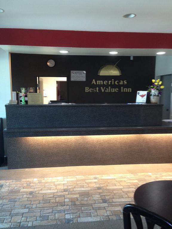 Americas Best Value Inn Somerville Texas Bagian luar foto