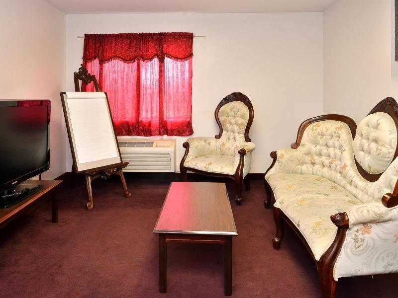 Americas Best Value Inn Somerville Texas Bagian luar foto