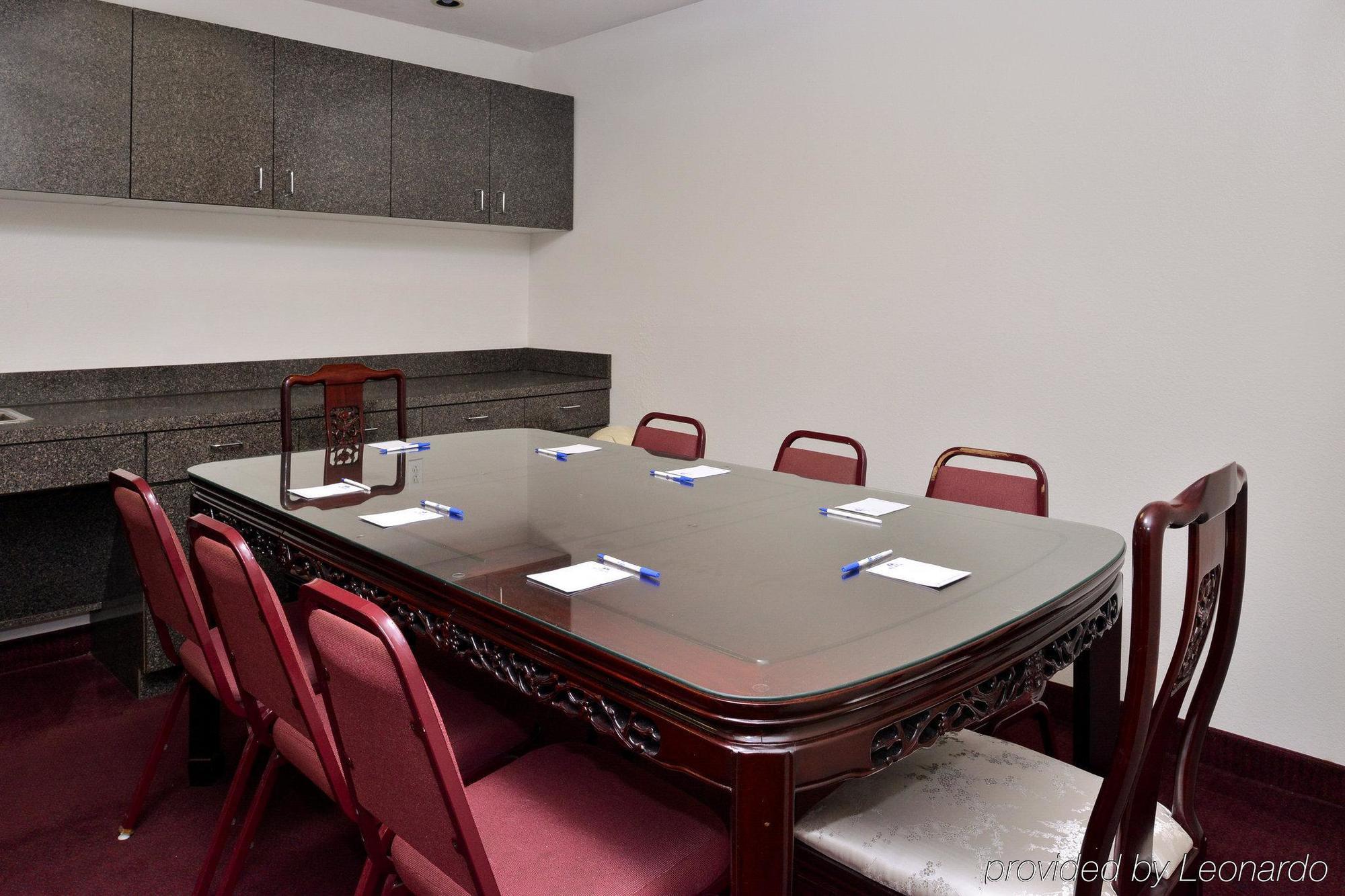 Americas Best Value Inn Somerville Texas Bagian luar foto
