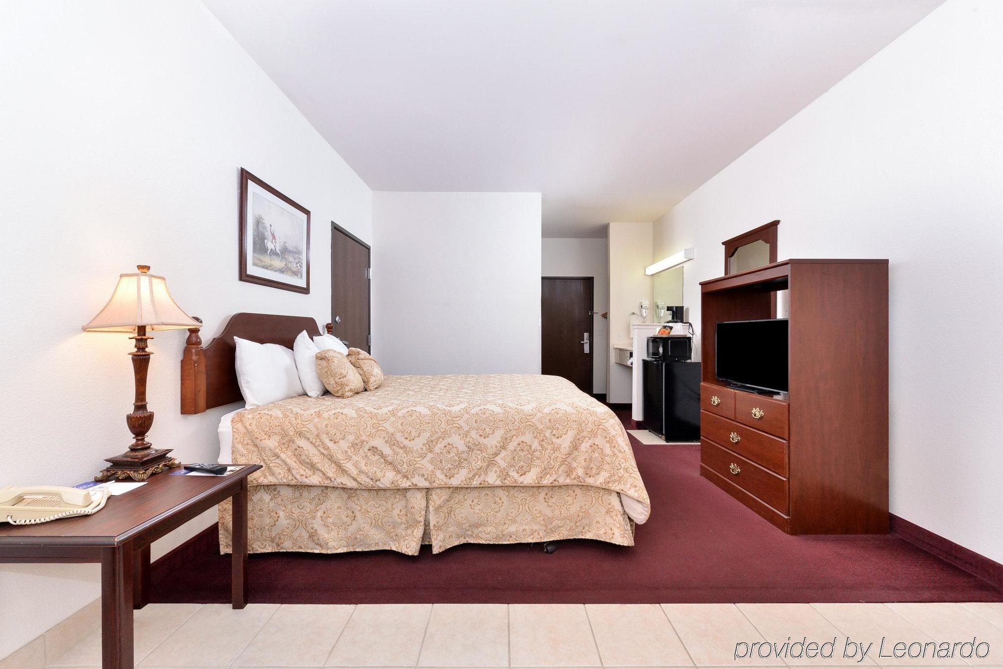 Americas Best Value Inn Somerville Texas Bagian luar foto