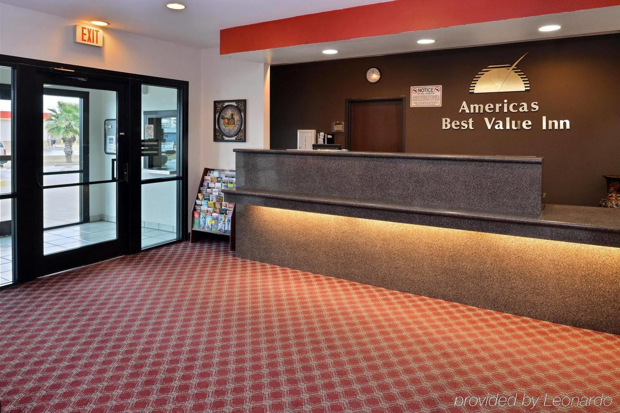 Americas Best Value Inn Somerville Texas Bagian luar foto