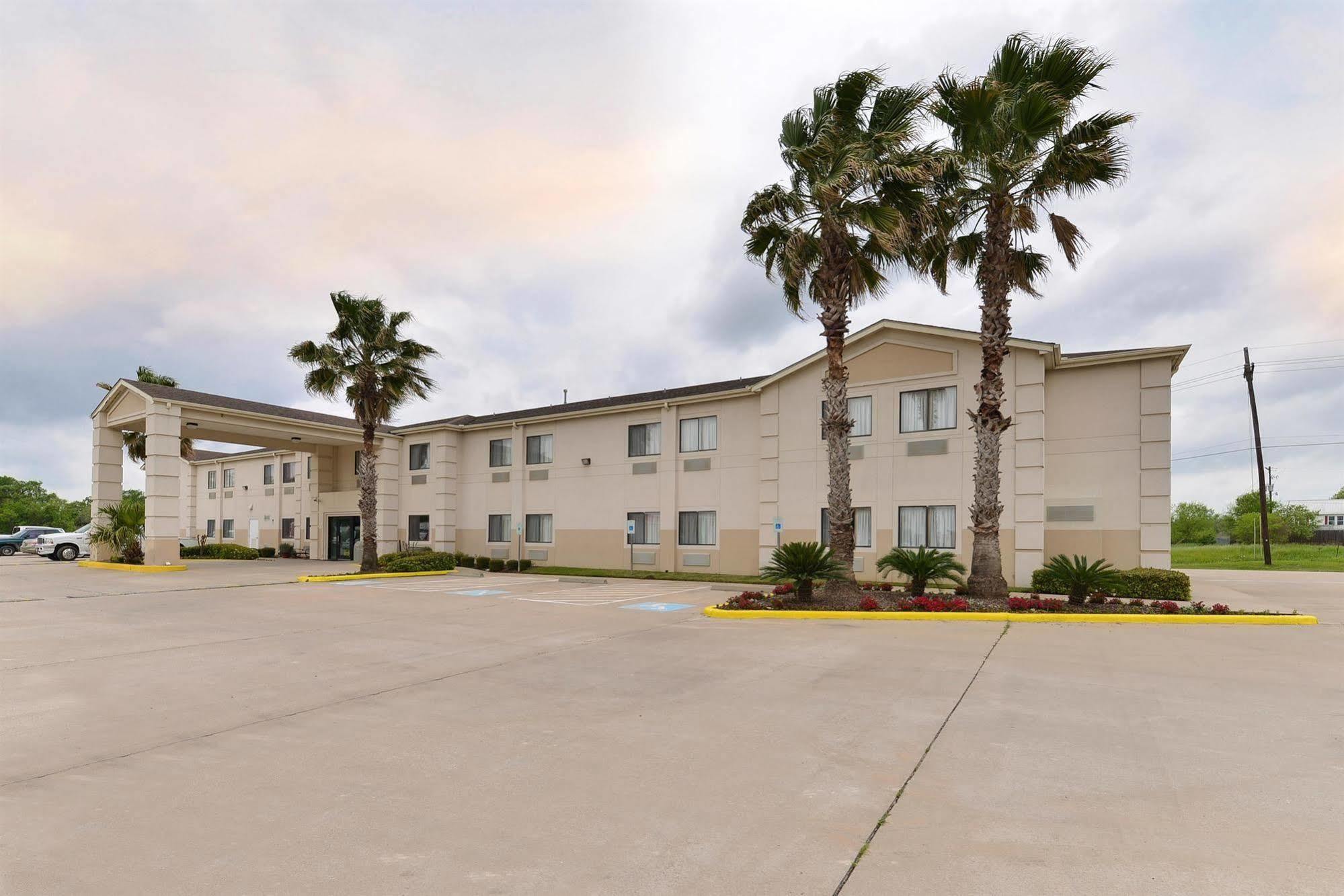 Americas Best Value Inn Somerville Texas Bagian luar foto