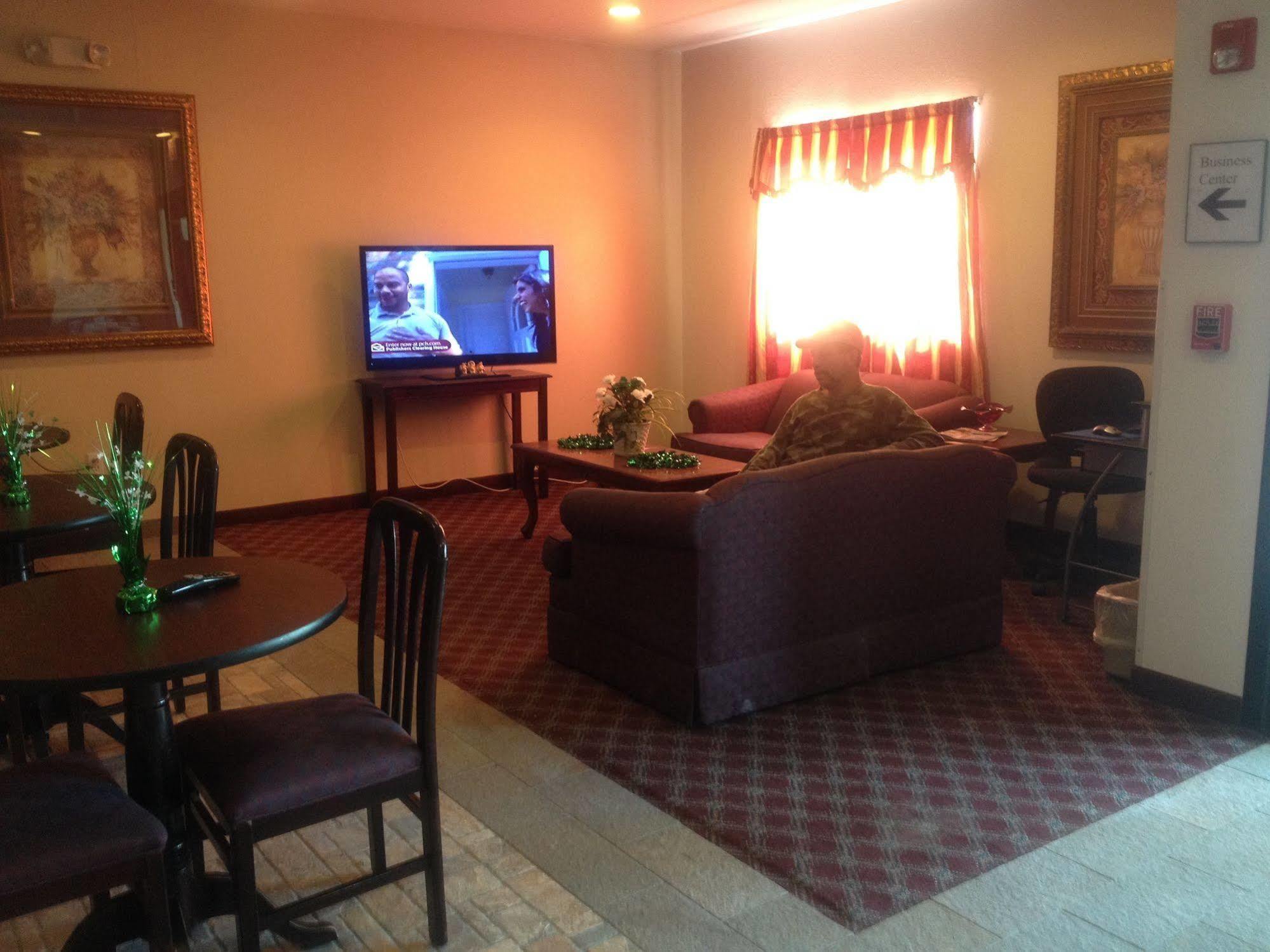 Americas Best Value Inn Somerville Texas Bagian luar foto