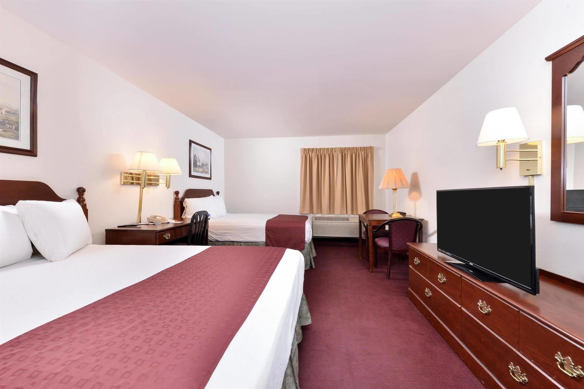 Americas Best Value Inn Somerville Texas Bagian luar foto