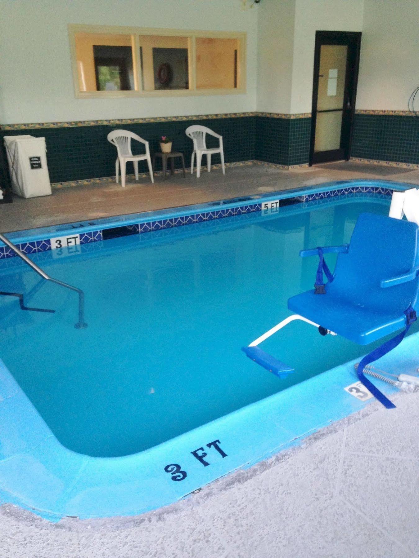 Americas Best Value Inn Somerville Texas Bagian luar foto